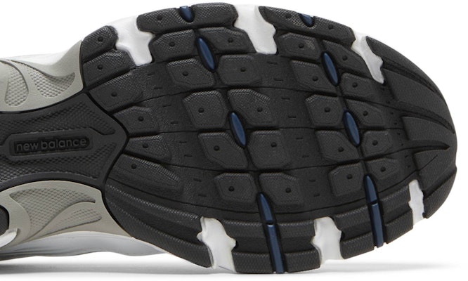New Balance 530 'Putih Perak Navy' MR530SG Purchase New Balance 530 'Putih Perak Navy' MR530SG