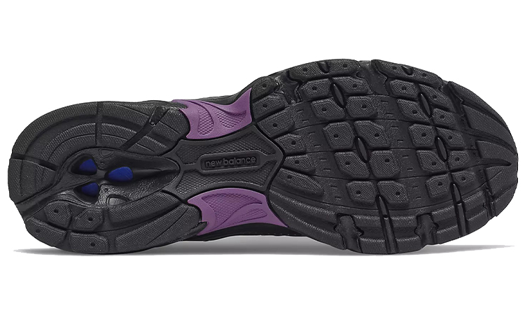 Shop New Balance NB 530 低筒 跑步鞋 男女同款 黑紫