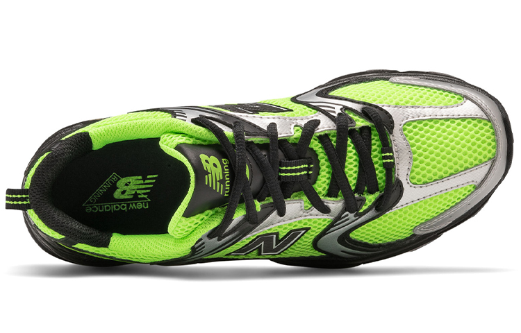 Lookbook New Balance 530 Verde/'Negro' MR530ESC