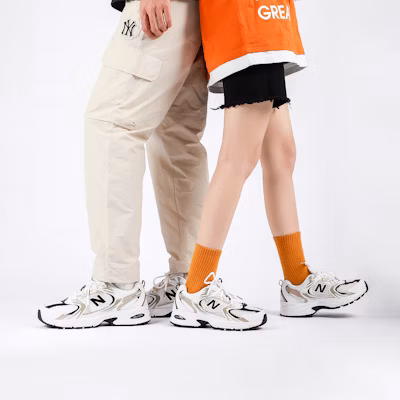 New Balance 530 'Blanco Oro' MR530UNI Sizing New Balance 530 'Blanco Oro' MR530UNI