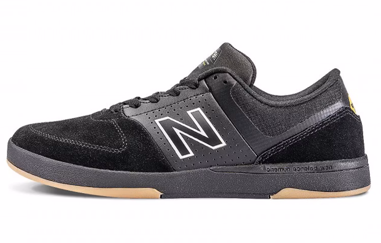 new-balance-533-v2-black-grey-nm-533-on-2