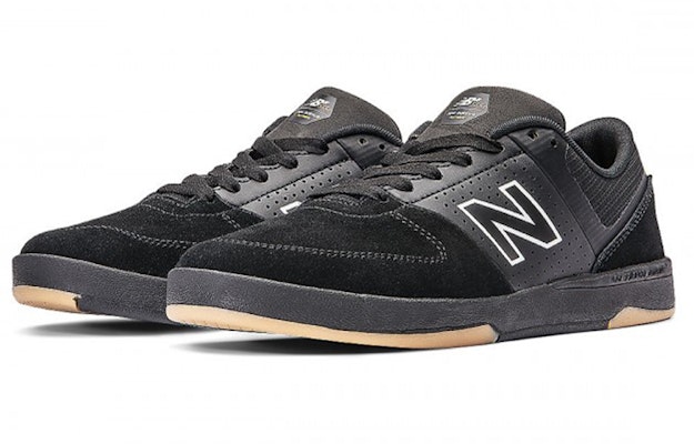 New Balance 533 v2 'Black Grey' NM533ON2 Lookbook New Balance 533 v2 'Black Grey' NM533ON2