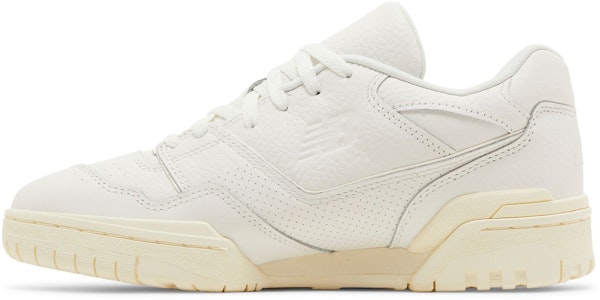 New Balance NB 550 減震低幫復古籃球鞋 男女同款 白色 Lookbook New Balance NB 550 減震低幫復古籃球鞋 男女同款 白色