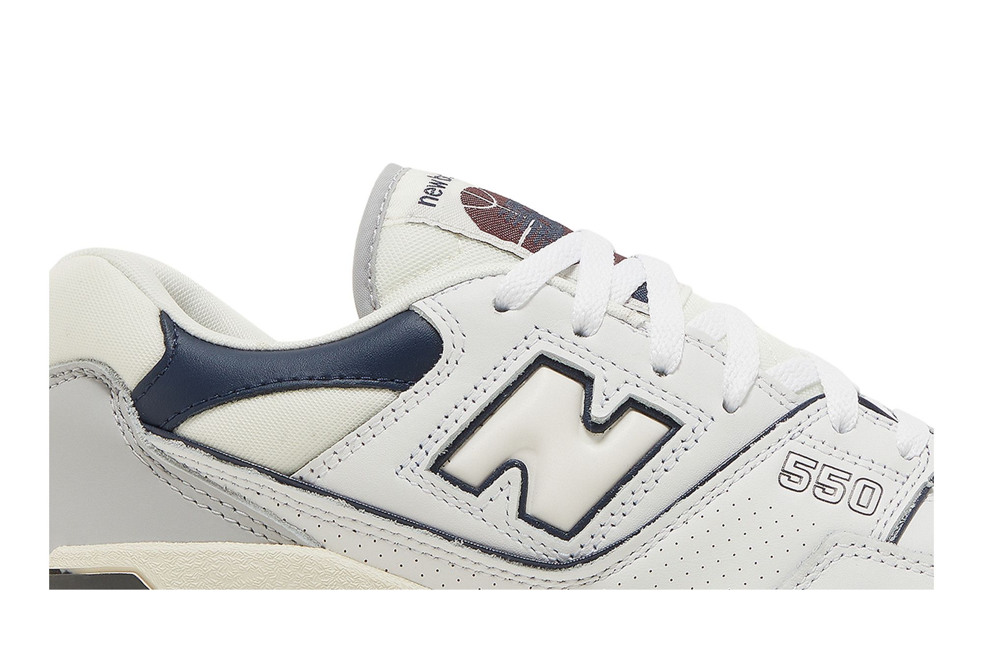 Lookbook New Balance 550 白色靛蓝勃艮第配色 BB550PWB
