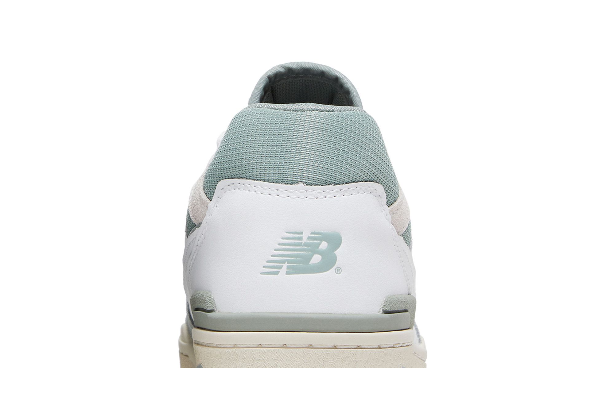 Sizing New Balance 550 ''Bianco Ginepro'' BB550NED