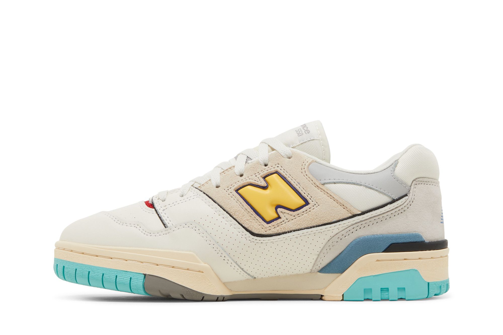 Shop New Balance 550 '白色冲浪' BB550SSC