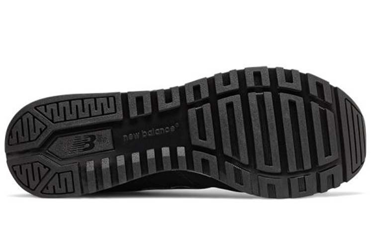 Shop New Balance NB 565 低幫 跑步鞋 男款 黑白