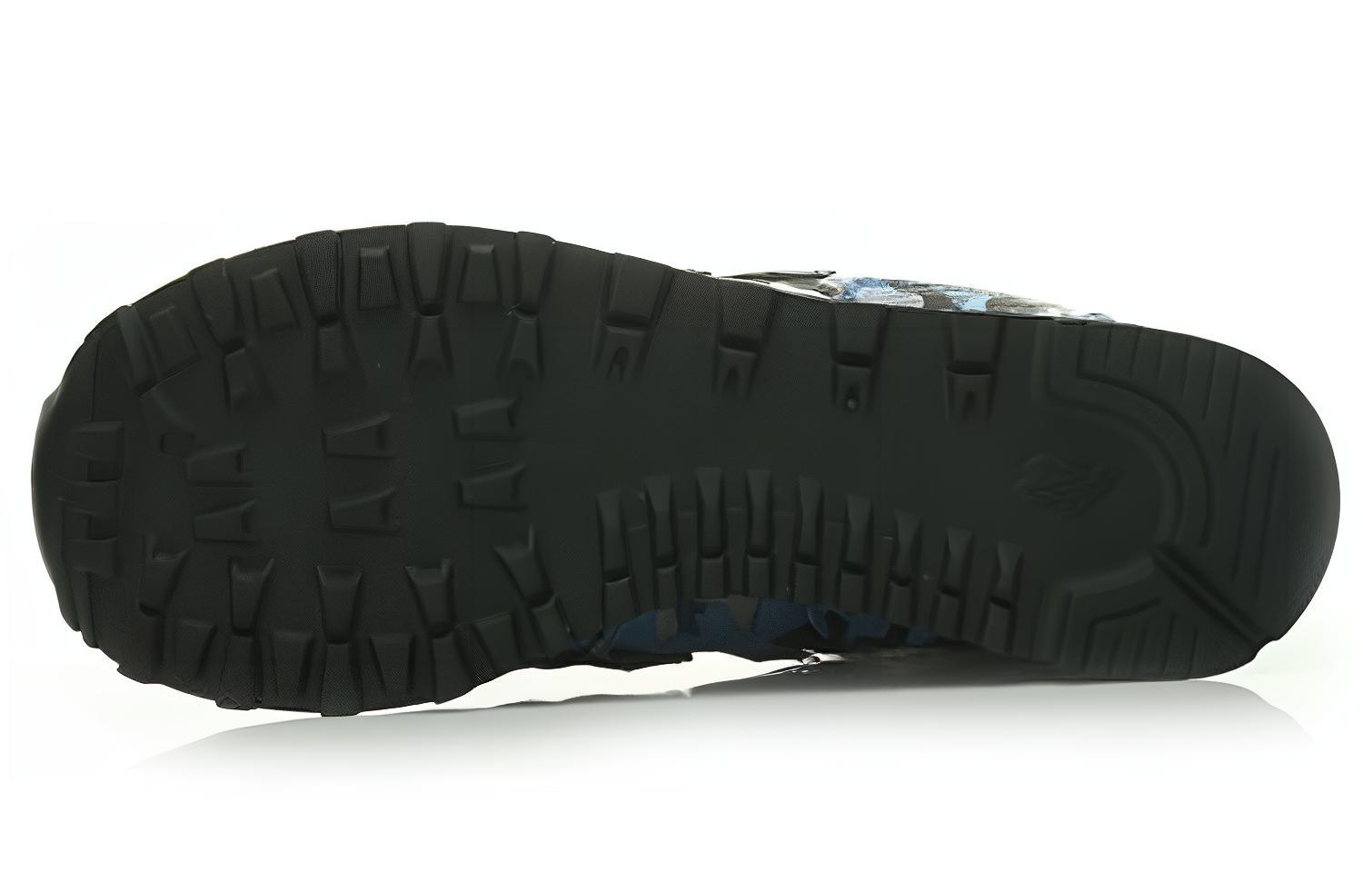 Shop New Balance 574系列 復古低幫跑步鞋 男女同款 藍色 迷彩色