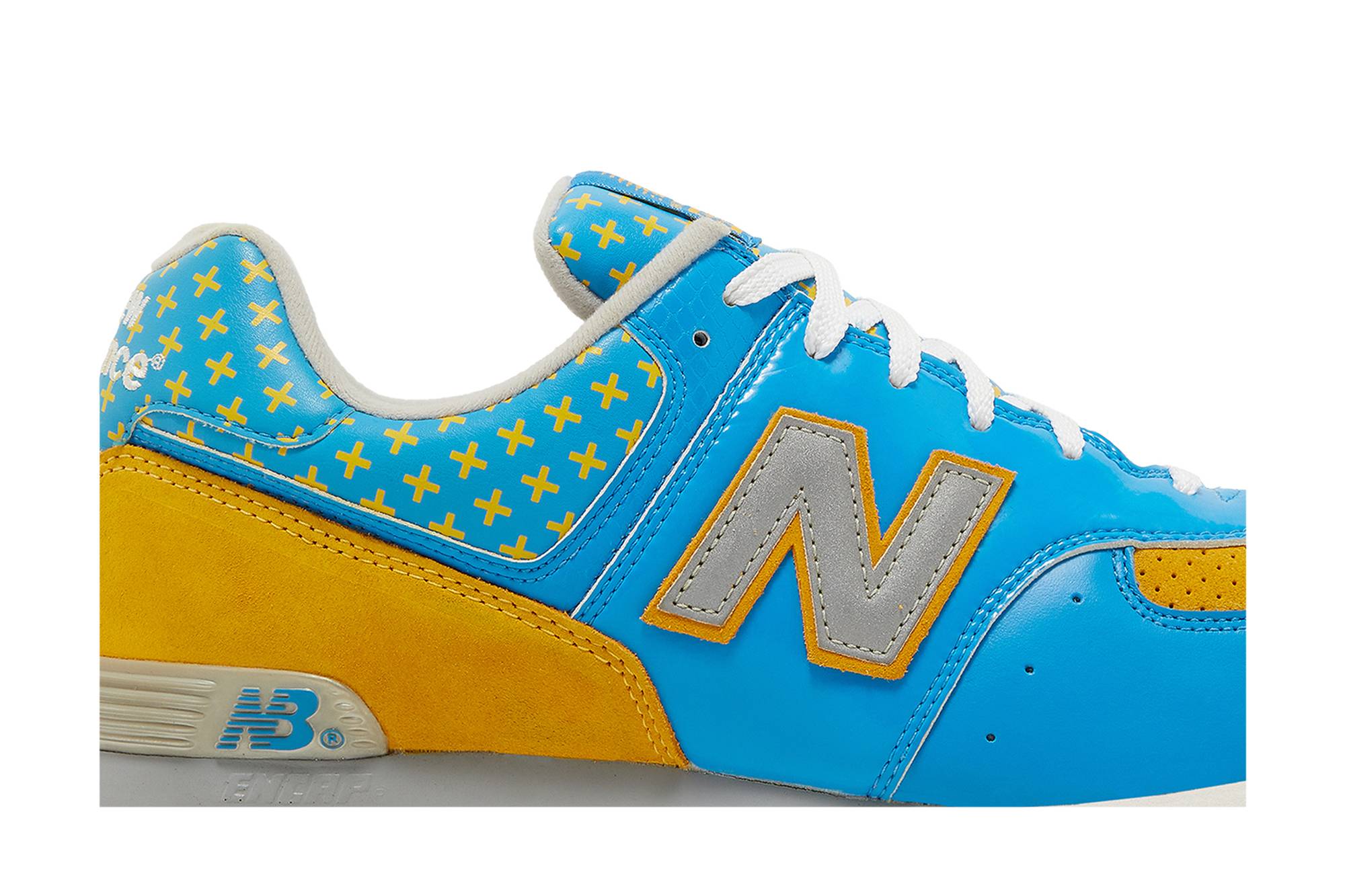 Order New Balance 574 'Koleksi Bendera - Swedia' M574MAFS