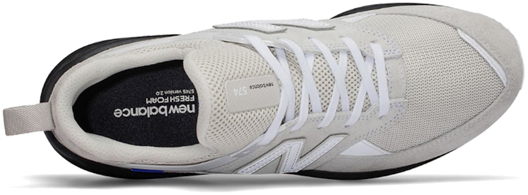 New Balance 574系列 淺灰色 Lookbook New Balance 574系列 淺灰色