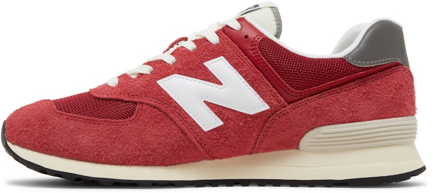 New Balance 574 'Premium OG Pack - Merah Varsiti' U574HR2 Lookbook New Balance 574 'Premium OG Pack - Merah Varsiti' U574HR2