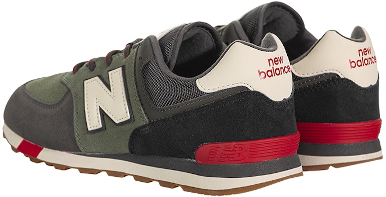 大童 New Balance 574 系列 低筒跑鞋 橄欖色 Lookbook 大童 New Balance 574 系列 低筒跑鞋 橄欖色