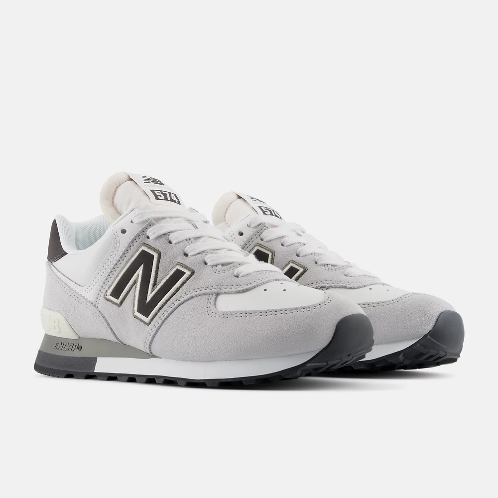 Shop New Balance 574 休閒鞋 U5744M1-D