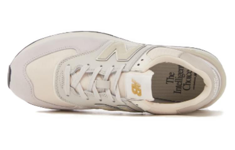Shop New Balance 舒適 百搭減震耐磨 低幫 休閒跑步鞋 男款 白灰色