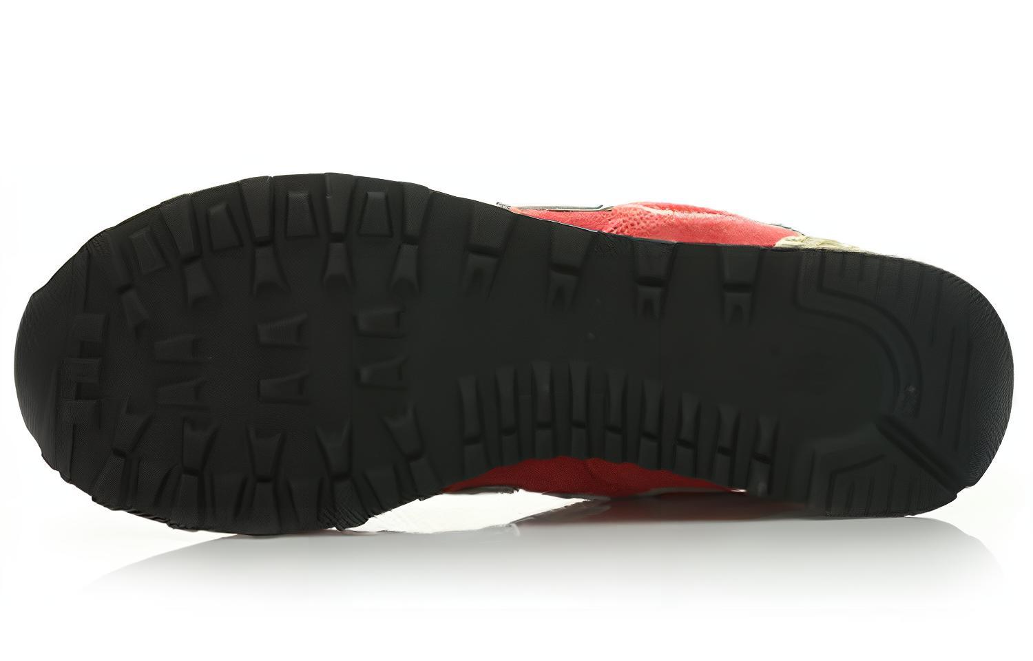 Shop New Balance 574系列 "Vintage Pack" 復古低筒跑步鞋 男女同款 紅色