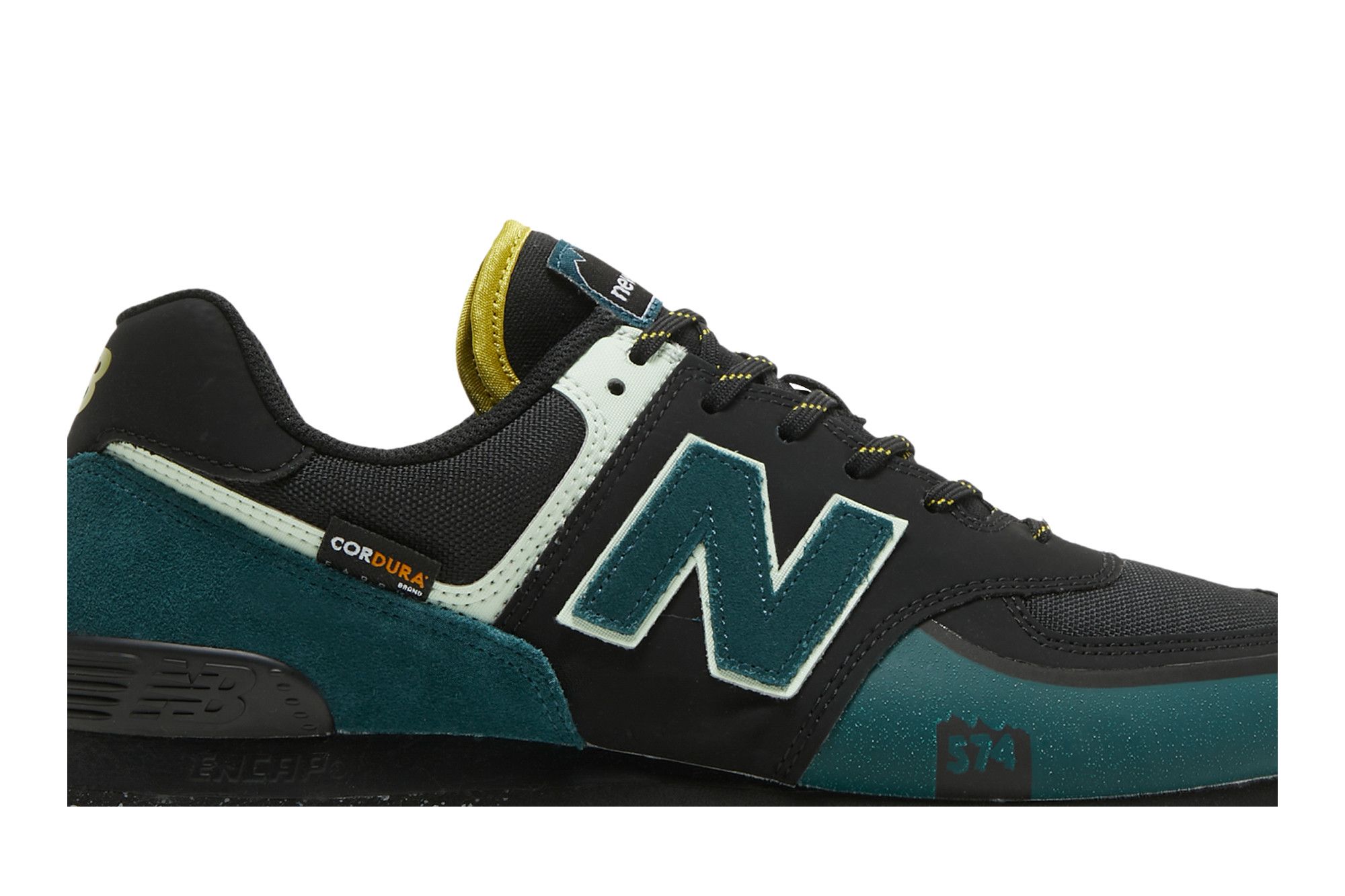 Lookbook New Balance 574T '黑色探險' U574TX2