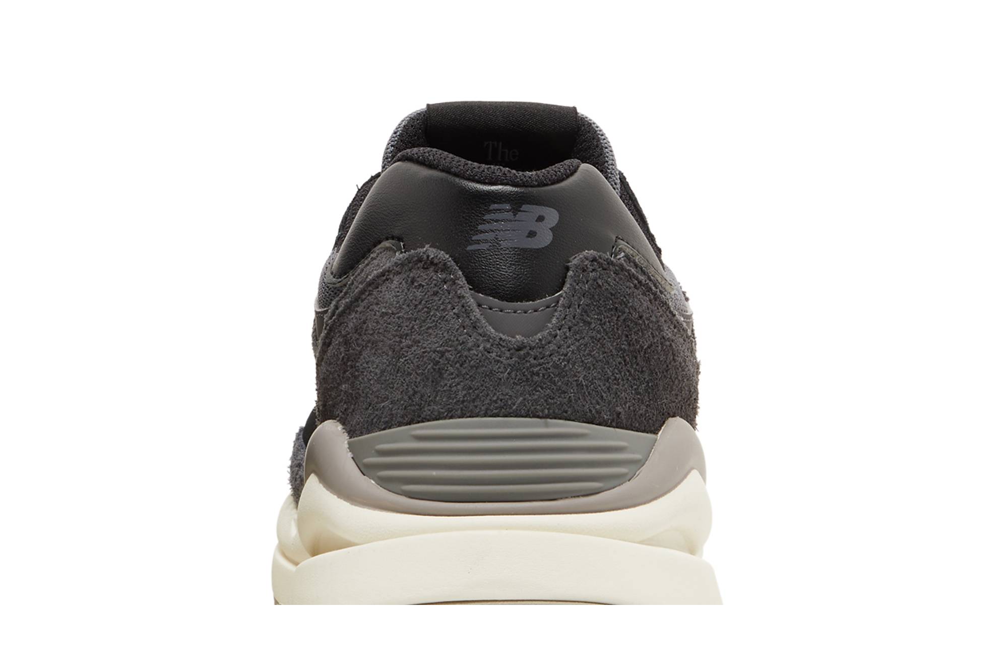 Sizing New Balance 57/40 'Magnet Hitam' M5740PSH