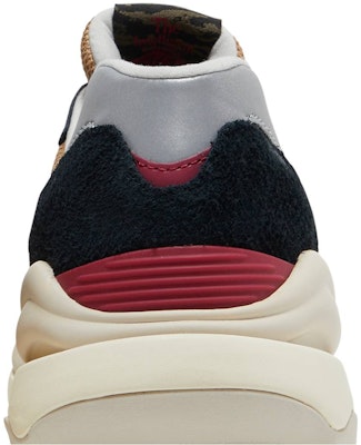 New Balance 57/40 'Tahun Baru Cina Hitam Poppy' U5740CNB Sizing New Balance 57/40 'Tahun Baru Cina Hitam Poppy' U5740CNB