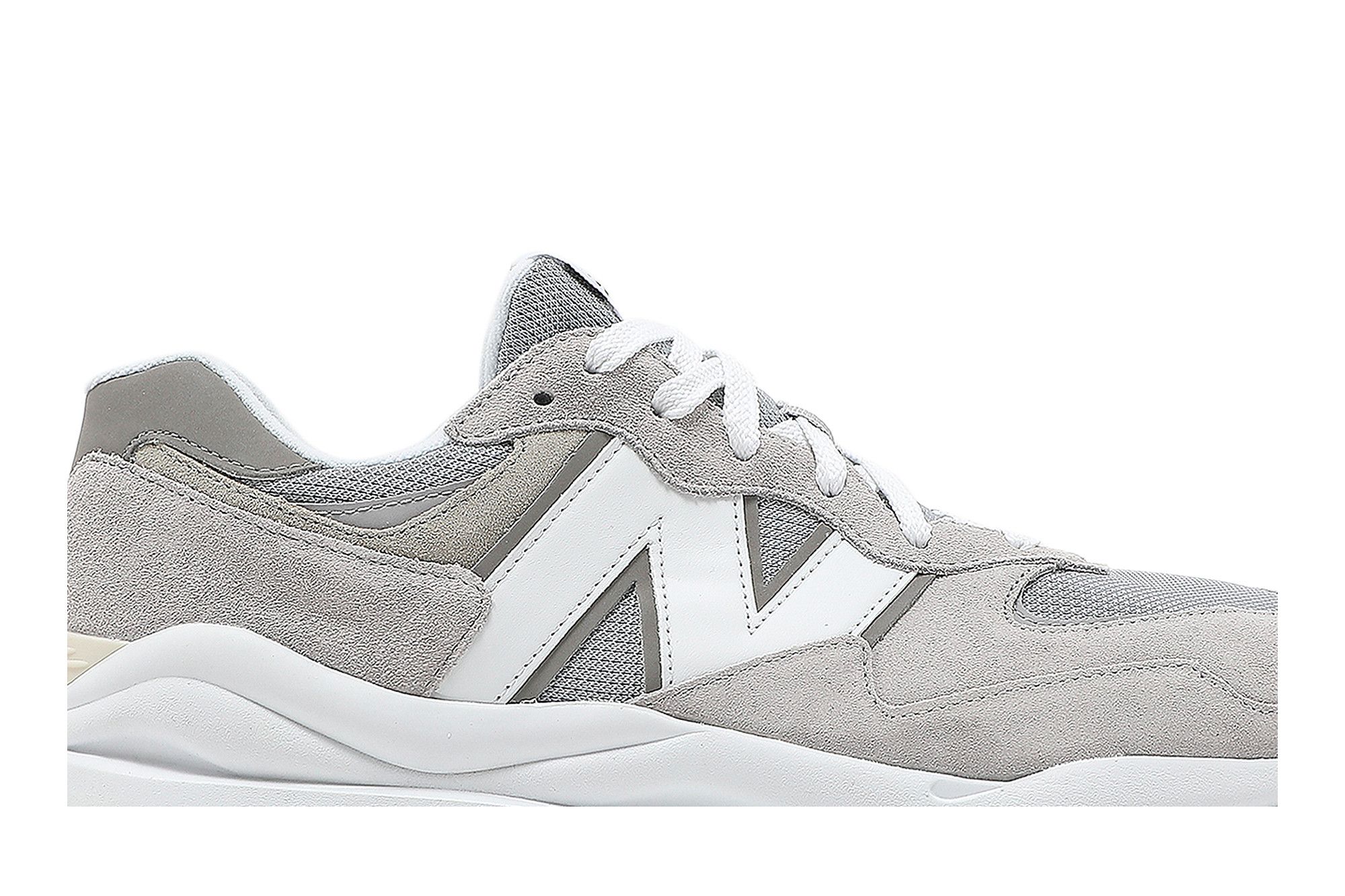 Lookbook New Balance 57/40 '雨雲' M5740CA