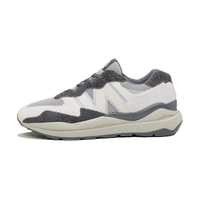NB 57/40 size? Exclusive 'Grey Black'