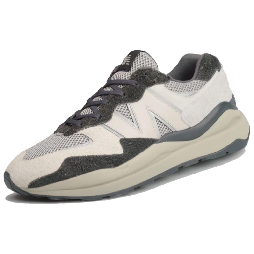 Shop New Balance 57/40 独家配色"灰黑" M5740SP1