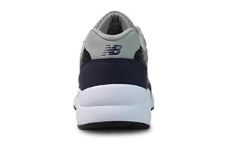 Shop New Balance 580「黑色」MRT580JV