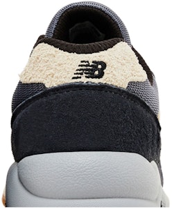 New Balance 580 'Phantom Sandstone' Pria Wanita Sneakers MT580ESC Sizing New Balance 580 'Phantom Sandstone' Pria Wanita Sneakers MT580ESC