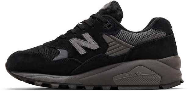 New Balance 580 GORE-TEX 'Magnet Hitam' MT580RGR Lookbook New Balance 580 GORE-TEX 'Magnet Hitam' MT580RGR