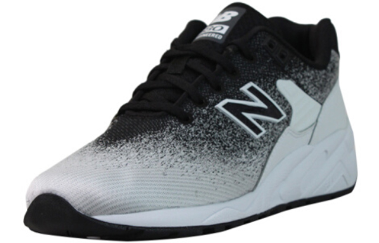 Lookbook New Balance NB 580 低筒 跑步鞋 男女款 黑灰色 D寬