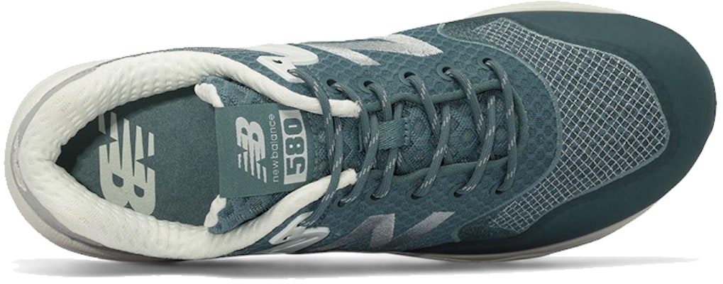 Sneakers New Balance 580 Seri 'Hijau' MRT580XJ Lookbook Sneakers New Balance 580 Seri 'Hijau' MRT580XJ