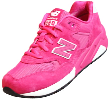 New Balance NB 580 復古休閒 低筒 跑步鞋 男女款 粉色 Lookbook New Balance NB 580 復古休閒 低筒 跑步鞋 男女款 粉色