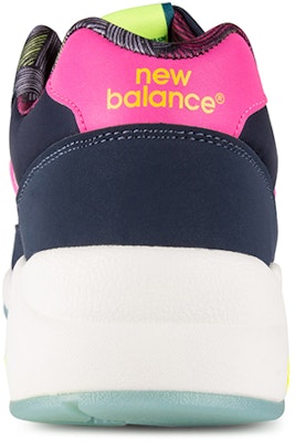 New Balance Seri 580 Sepatu Rendah Biru MRT580GN Lookbook New Balance Seri 580 Sepatu Rendah Biru MRT580GN