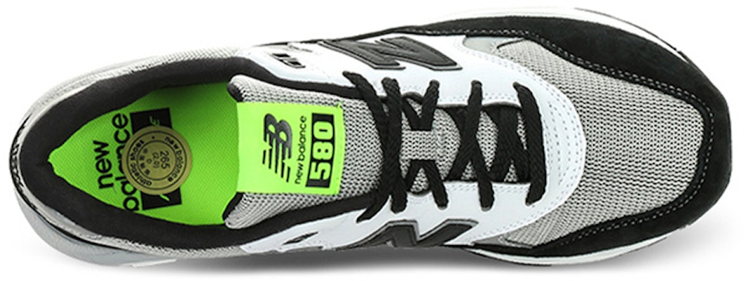 New Balance 580 Low-Top AbuHitam 'Hitam Abu' MRT580KD Lookbook New Balance 580 Low-Top AbuHitam 'Hitam Abu' MRT580KD