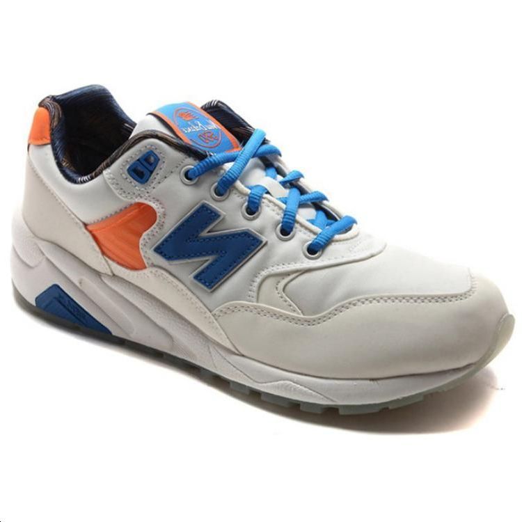 Shop New Balance NB 580 低筒 復古跑步鞋 男款 白色