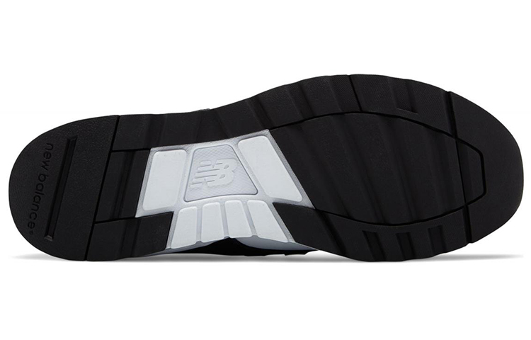 Shop Sneakers New Balance Seri 597 Hitam/Putih ML597RSD