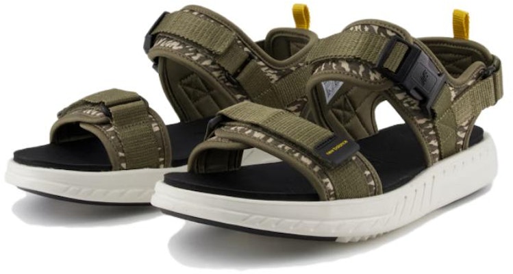 New Balance 600 Sandal 'Hijau Zaitun' SMA600B2 Lookbook New Balance 600 Sandal 'Hijau Zaitun' SMA600B2