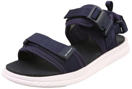 New Balance 600系列 涼鞋 海軍藍 Lookbook New Balance 600系列 涼鞋 海軍藍