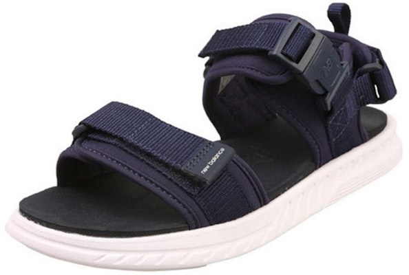 Sandal New Balance Seri 600 SDL600NV Lookbook Sandal New Balance Seri 600 SDL600NV