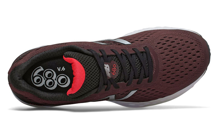 Lookbook New Balance 680系列 深紅色