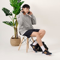 New Balance Fresh Foam 680 v7 'Hitam Jingga Biru' M680CK7 Details for New Balance Fresh Foam 680 v7 'Hitam Jingga Biru' M680CK7