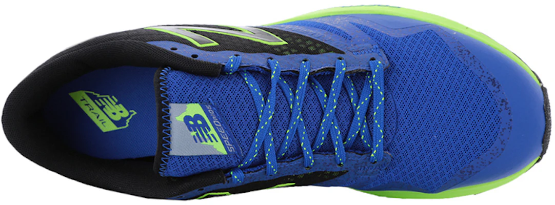 New Balance 690 Série Basses Bleu/ ''Noir'' MT690RS1 Lookbook New Balance 690 Série Basses Bleu/ ''Noir'' MT690RS1