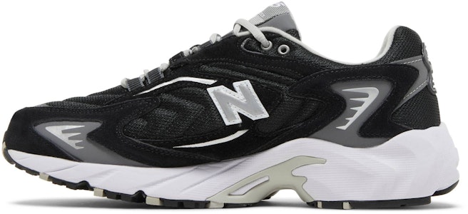 뉴발란스 725 블랙 (New Balance 725 Black) ML725R Lookbook 뉴발란스 725 블랙 (New Balance 725 Black) ML725R