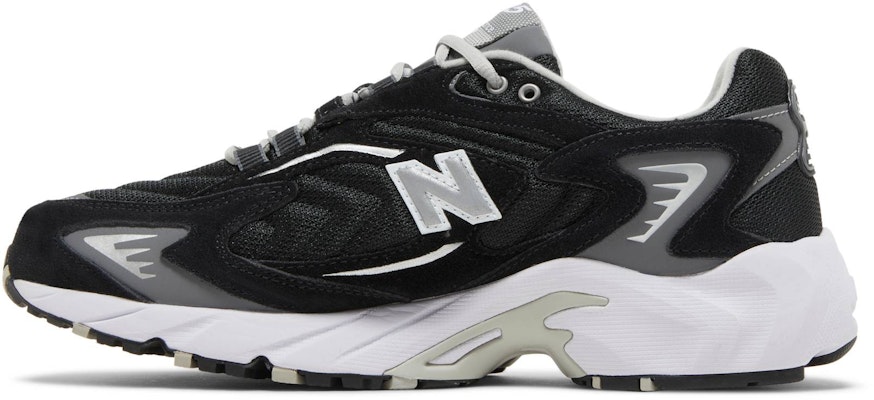 New Balance 725 'Black' ML725R Lookbook New Balance 725 'Black' ML725R