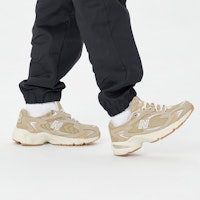 New Balance 725 'Incienso' ML725W 1