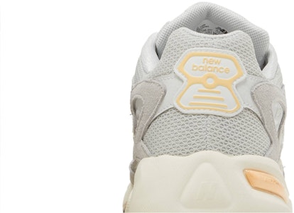 New Balance 725 'Ivory' berwarna Gading ML725I Sizing New Balance 725 'Ivory' berwarna Gading ML725I