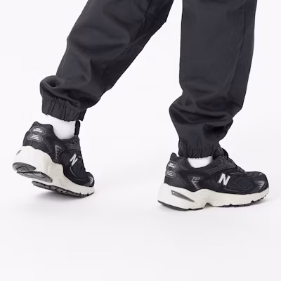 New Balance 725 'Negro' ML725V 2