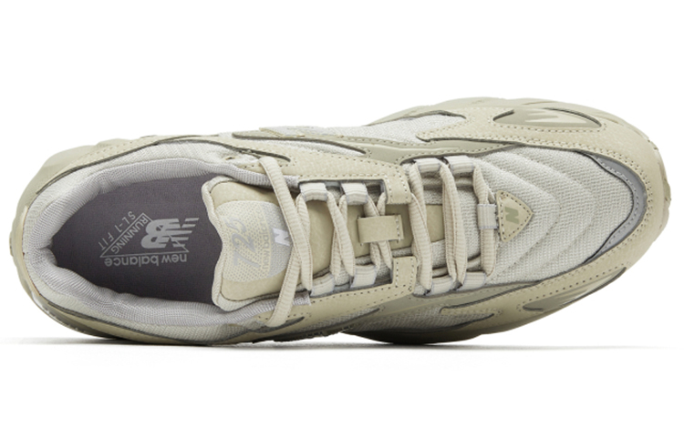 Shop ニューバランス 725 ローカット ベージュ/ブラウン "シルバー" ML725D