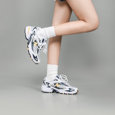 New Balance 725 'Perak Kelabu Putih' ML725A 4
