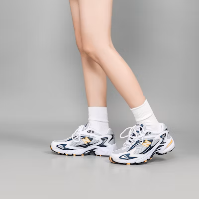 New Balance 725 'Perak Kelabu Putih' ML725A 2