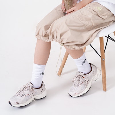 New Balance 725 Series Low Tops Retro Beige ML725ASO Sizing New Balance 725 Series Low Tops Retro Beige ML725ASO